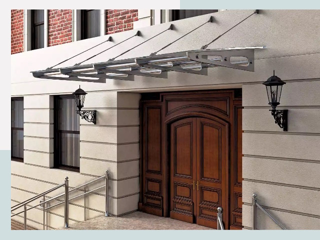 Металлические козырьки от 617 руб. в Ивантеевке